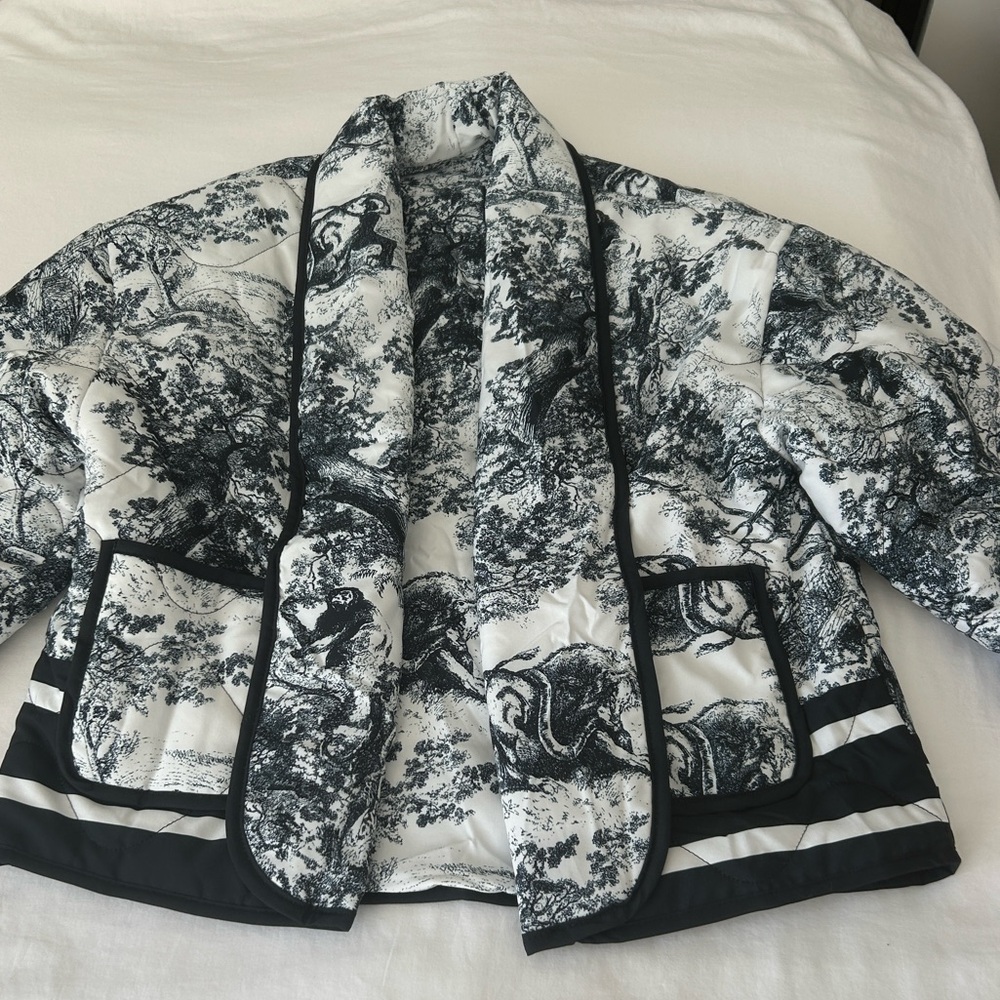 Elegant Black and White Women's Spring Jacket lightly padded